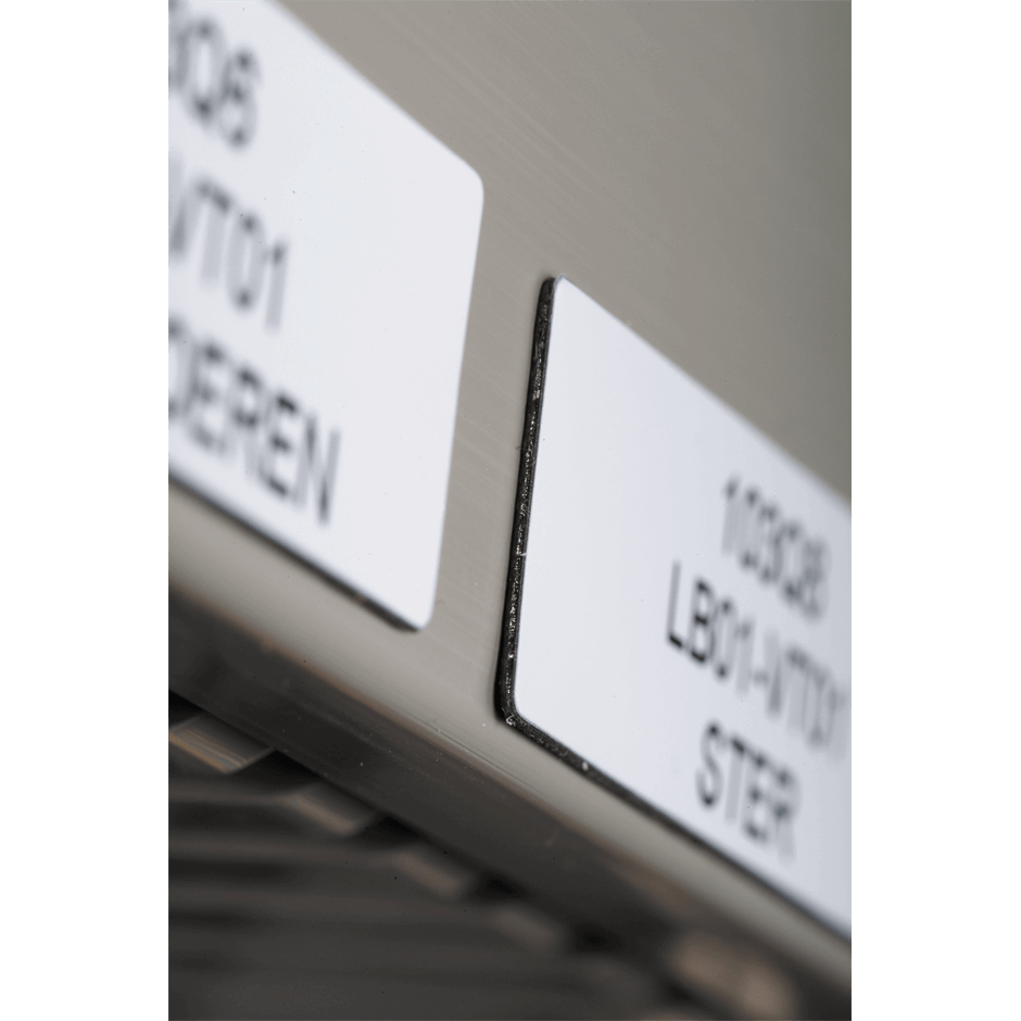Nameplate label